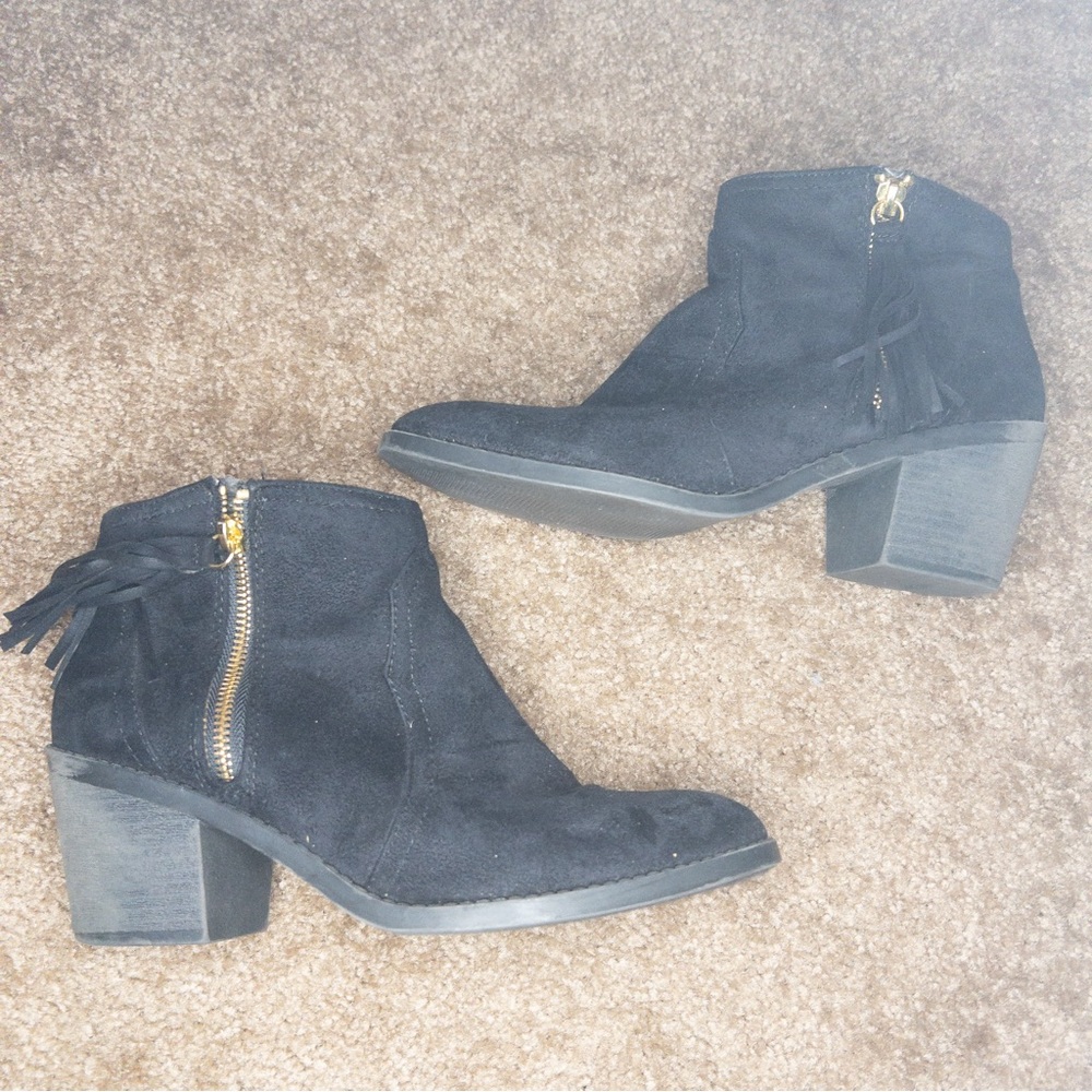 Soda Ankle Tassel Zipper Heeled Ankle Booties